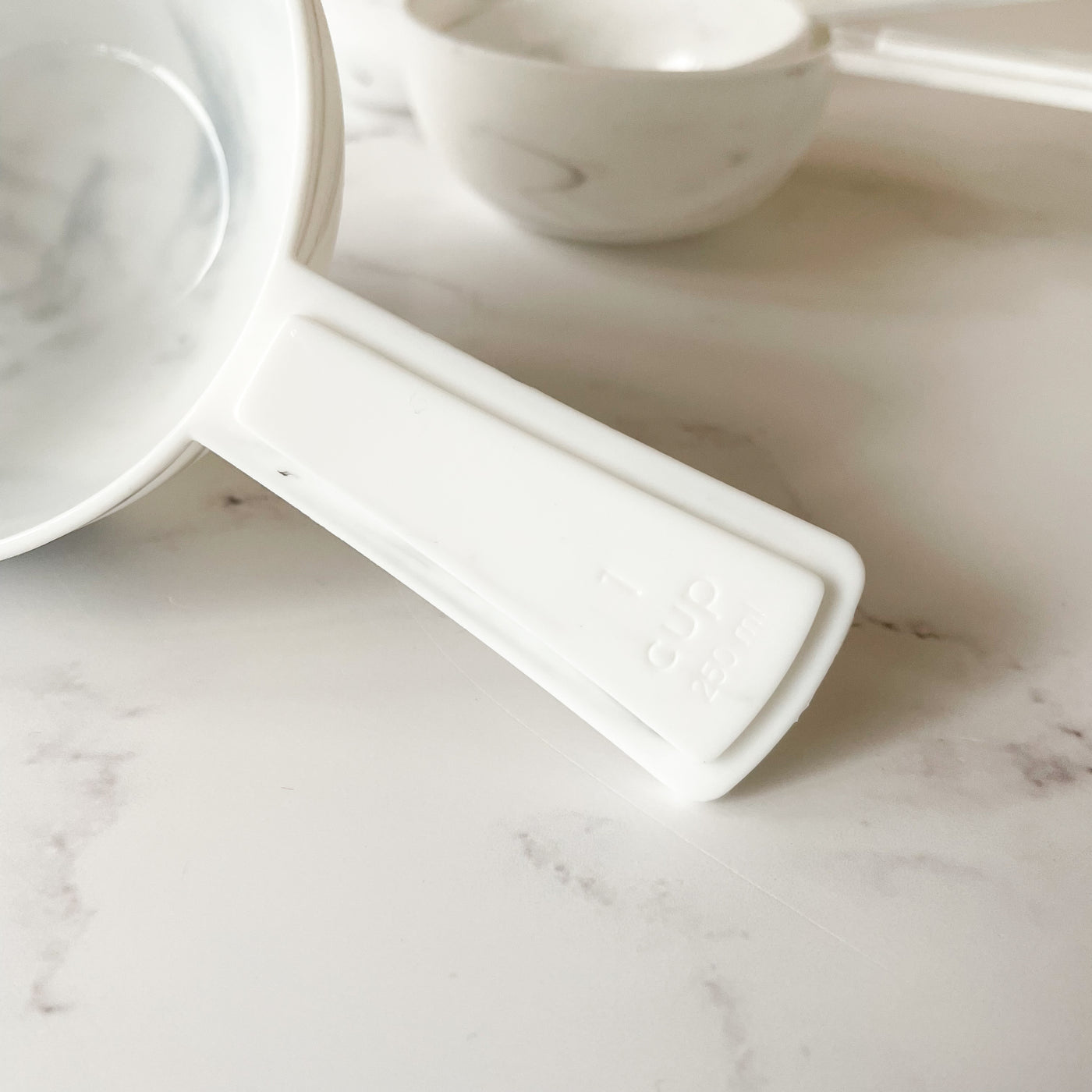 Marble Effect Measuring Cup Set