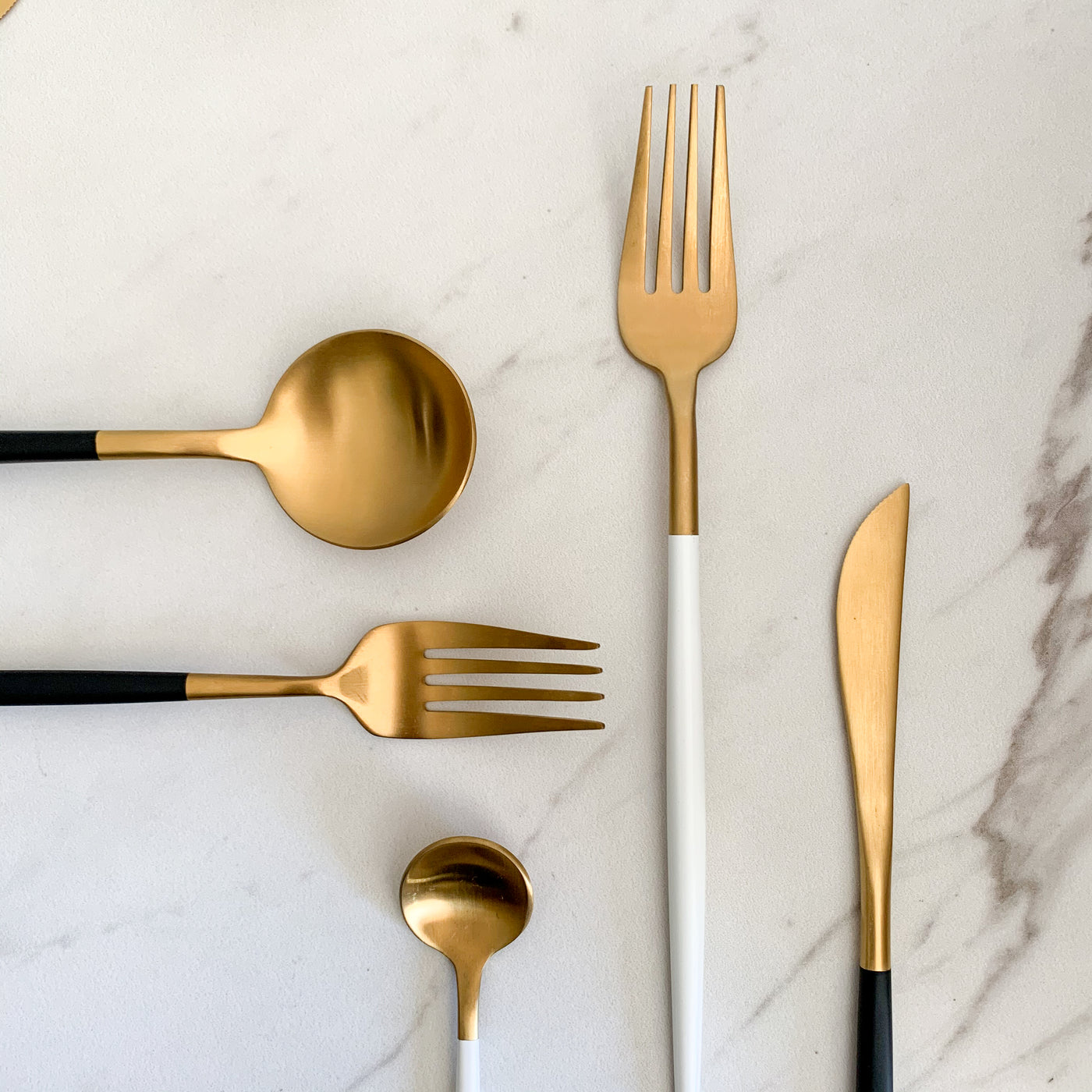 TUSK CUTLERY  SET | BLACK AND GOLD | 16 PIECE